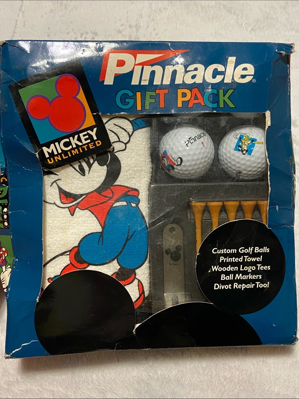 Vintage Disney Pinnacle Mickey Unlimited Blue/White Gift Pack - Golf Tee Set